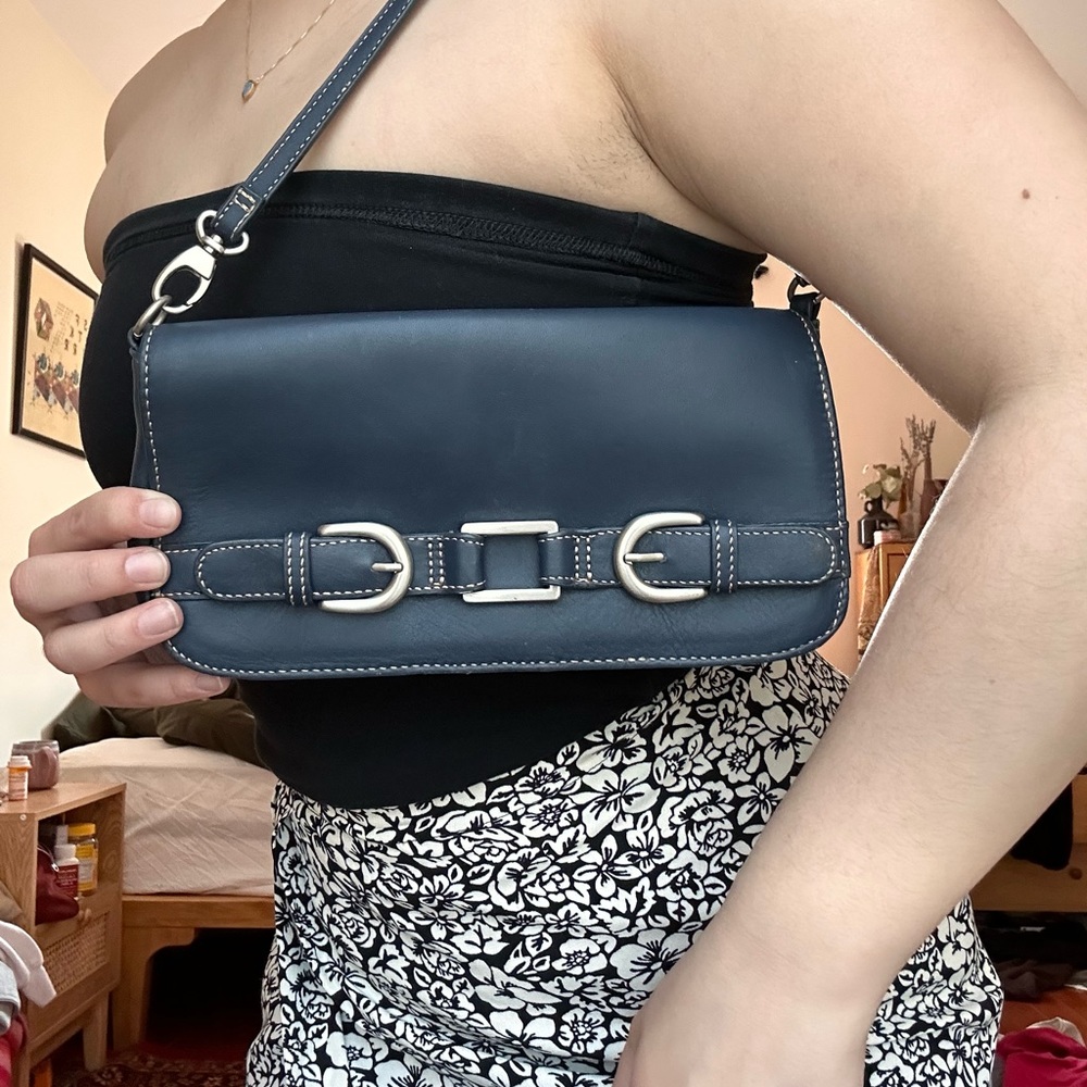 Vintage 90s shoulder bag!